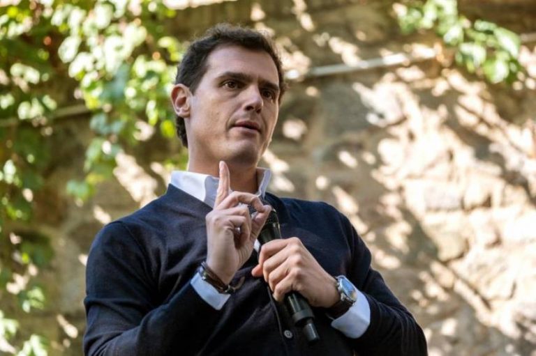 Rivera: «Hay que decir a Torra que está cesado»