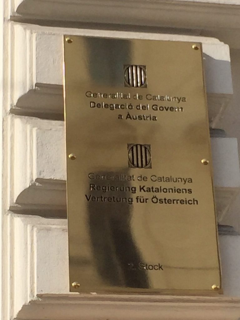 Desaparecerán las embajadas de la «República Catalana» por Vox