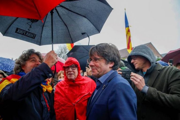El Tribunal ordena el registro de la casa del abogado de Puigdemont
