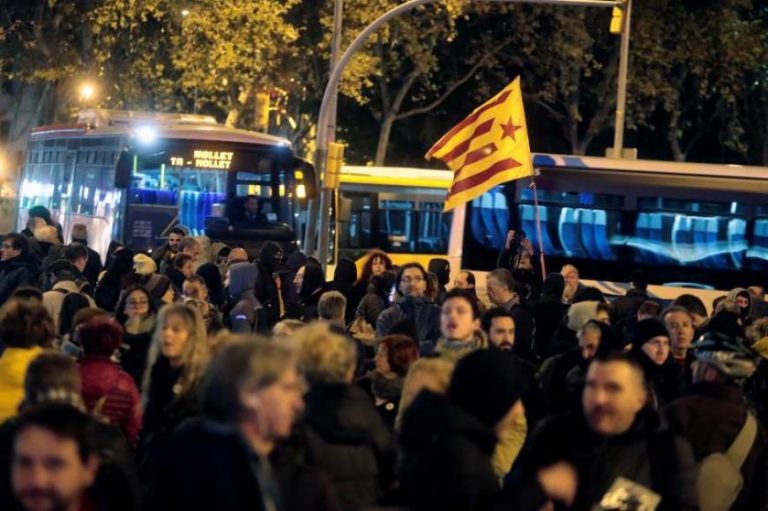 Los CDR cortan las principales avenidas de acceso y salida de Barcelona