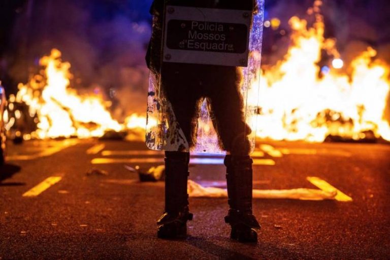 Suspendida la imputación de periodistas por informar sobre la célula terrorista del Procés