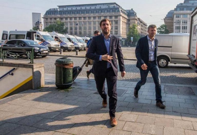 Huidos del Procés Toni Comín y Lluis Puig tendrán la vista sobre Euroorden el 15N