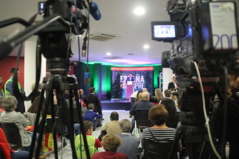 El imparable ascenso de VOX rompe los esquemas y provoca nervios en el PSOE