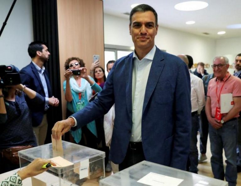 Pedro Sánchez y Pablo Iglesias, los candidatos más madrugadores para votar