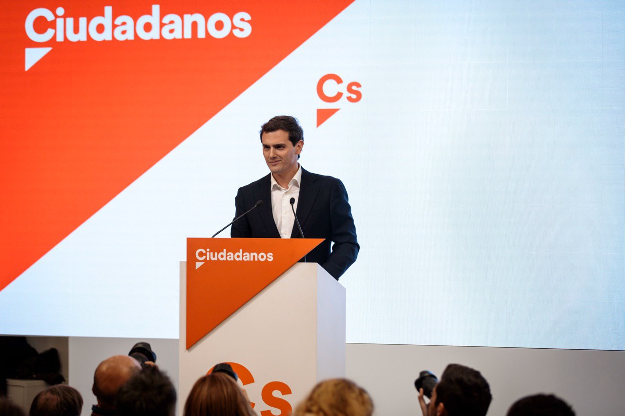 FOTOGRAFÍA. MADRID (ESPAÑA), 11.11.2019. «Presento mi dimisión para que en un Congreso Extraordinario se elija el rumbo del partido». Ñ pueblo (1)