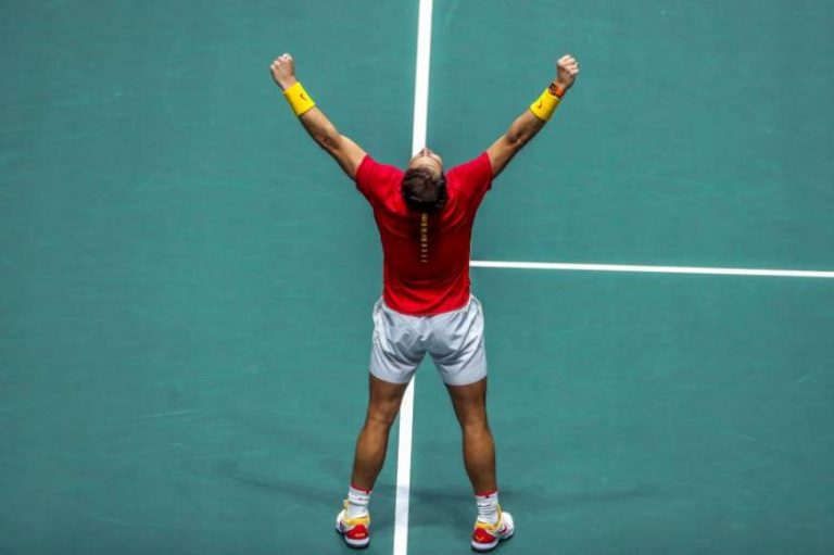 Rafael Nadal dobla y España logra las semifinales de la Copa Davis