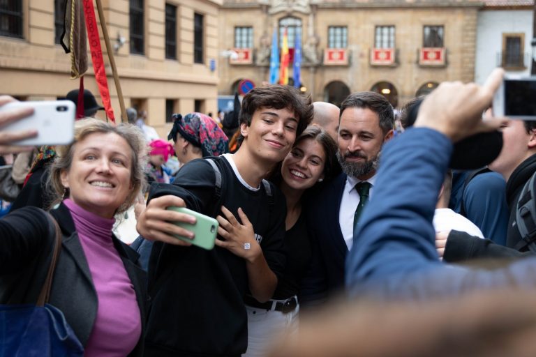 VOX llevará al «PSOE y Sánchez ante Tribunales» si «negocian nuestra soberanía con ERC»