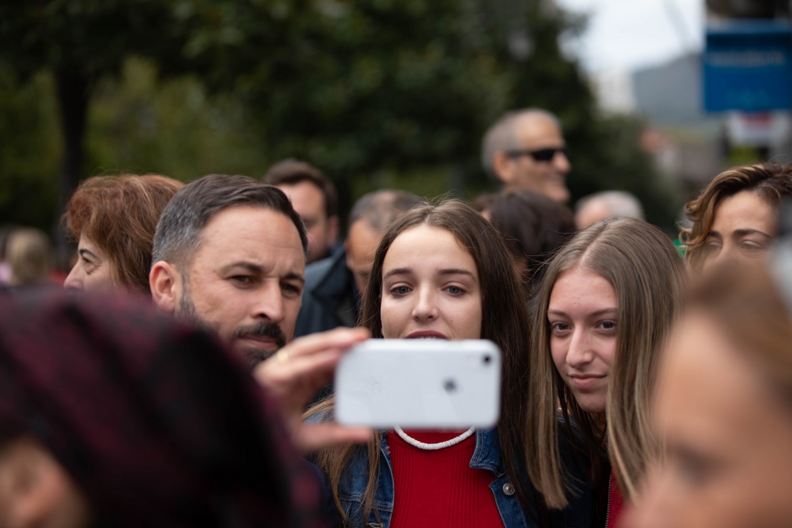 FOTOGRAFÍA. OVIEDO (ASTURIAS), 18.08.2019. premios Princesa de Asturias 2019. El líder de VOX, Santiago Abascal Conde, junto a su esposa, Lidia Bedman Lapeña. Ñ pueblo (3)