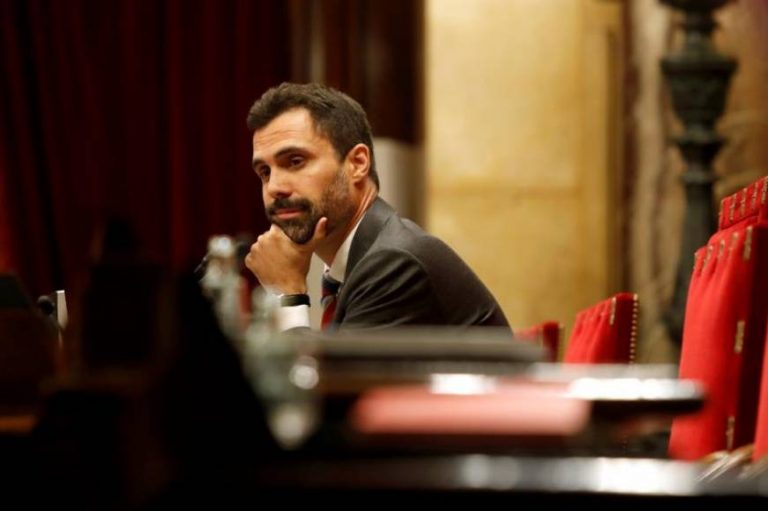 Torrent dice que desoirá al Tribunal Constitucional y tramitará la «autodeterminación»