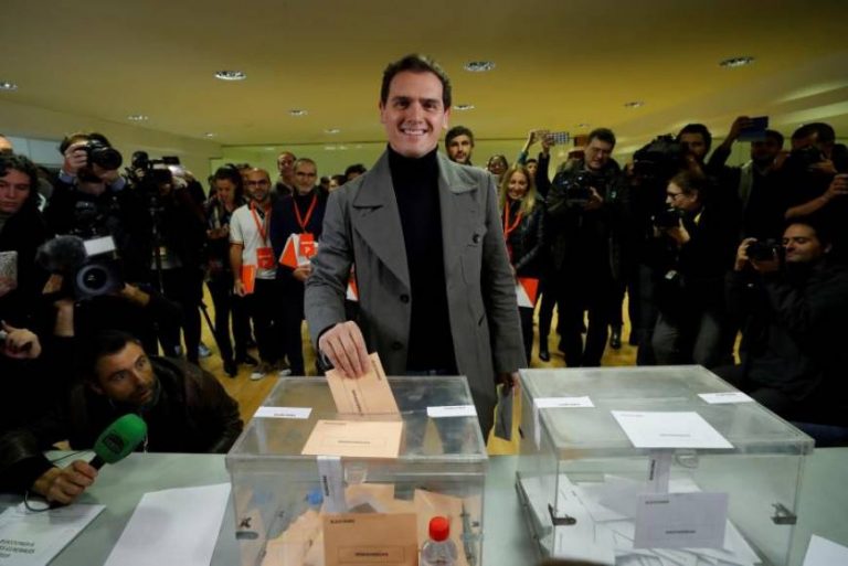 Rivera: «si el centro no se ensancha ganan los extremos» y se volverá a «rojos y azules»