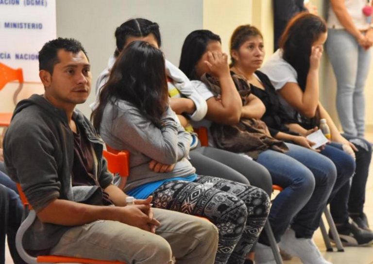 Los inmigrantes sujetos al acuerdo (ACA) prohibidos solicitar el asilo en EEUU