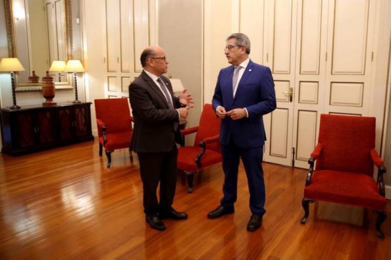 Separatistas canarios exigen: Agencia Tributaria y derechos a cambio del «SÍ» a Sánchez