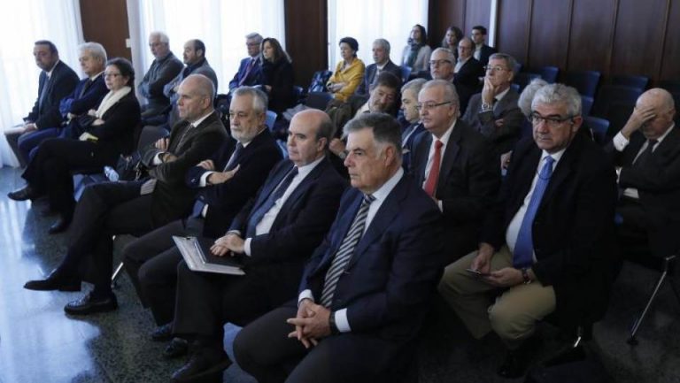Caso ERE: Condenados altos cargos del PSOE citados para su «ingreso en prisión»