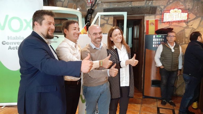 Buxadé y Perdiguero en «Cañas por España» de VOX en Sotillo de La Adrada (Ávila)