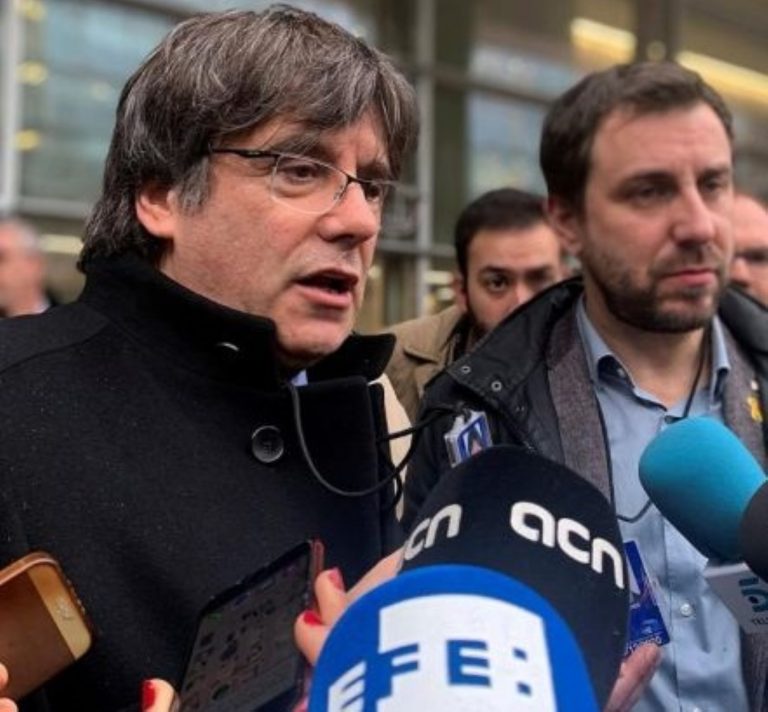 Puigdemont reconocido «eurodiputado electo» pendiente de jurar la Constitución a Madrid
