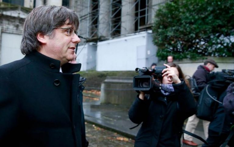 El juez belga maniobra para evitar la extradición de Puigdemont a España