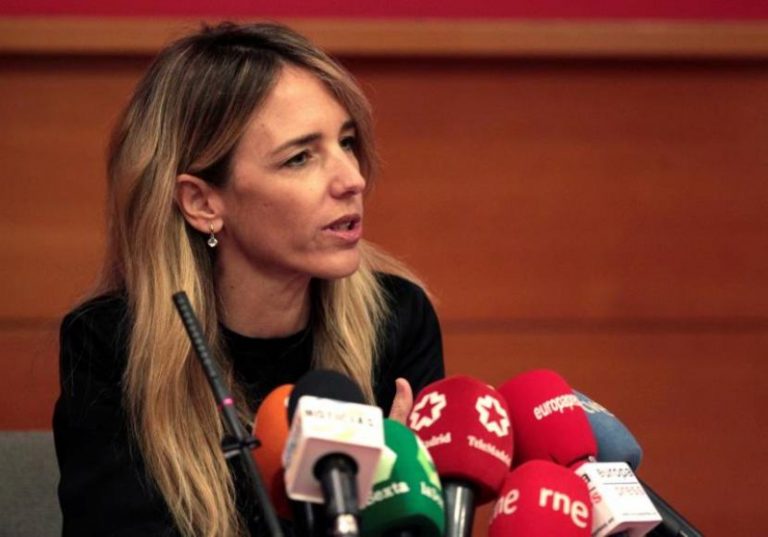«Sánchez está vendiendo esta España que es de todos a los que quieren acabar con ella»