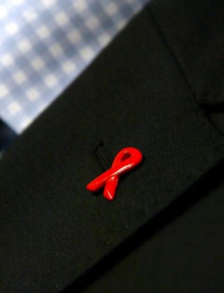 Entre 140 mil y 170 mil personas viven con VIH en España