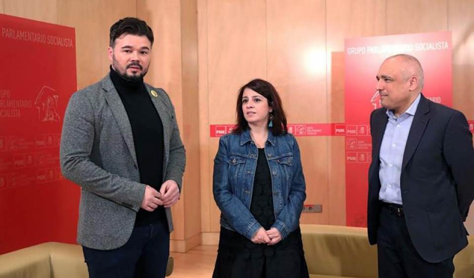 FOTOGRAFÍA. MADRID (ESPAÑA), 17.2.2019. Imagen facilitada por el PSOE de la portavoz socialista en el Congreso, Adriana Lastra, y el diputado Rafael Simancas. Efe