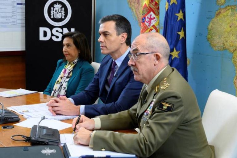 Sánchez desde España a los militares: «Os queremos sanos y salvos de vuelta a casa»