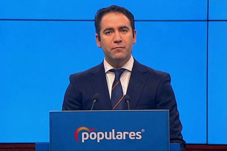 Sánchez quiere «derribar al Rey y poner fin a la unidad» y existencia «de España»