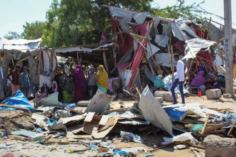 España condena el atentado de Mogadiscio y se solidariza con Somalia, 92 muertos