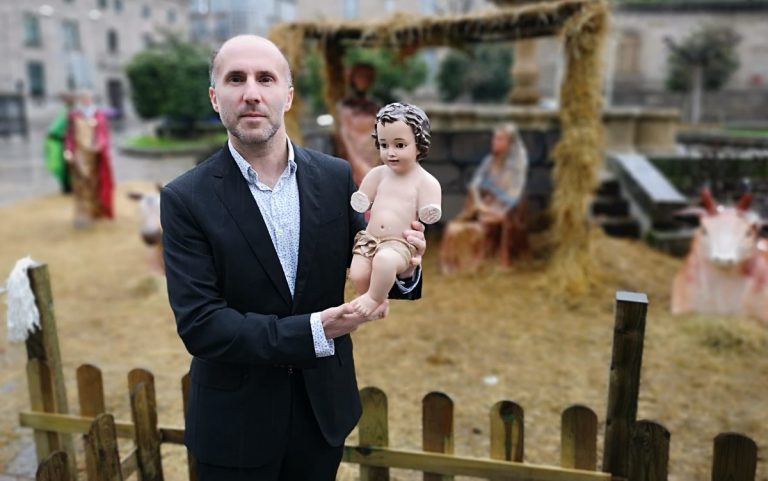 Desaparece el muñeco Jesús del «espanto y cutre» belén «progre» de Orense (Galicia)