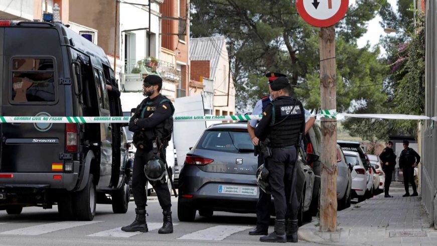 FOTOGRAFÍA. SABADELL 8BARCELONA) ESPAÑA, 23.09.2019. Agentes de la Guardia Civil en Sabadell (Barcelona) en la «Operación Judas» contra CDR de célulaterrorista del Procés. Efe