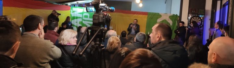Ortega Smith y la juventud de VOX festean la Constitución en Salou (Tarragona)