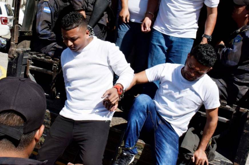 FOTOGRAFÍA. TEGUCIGALPA (HONDURAS), 03.12.2019. En la imagen, Óscar Aroldo Torres Velásquez (i) y Henry Javier Hernández Rodríguez (d), acusados del asesinato de Berta Cáceres. Efe