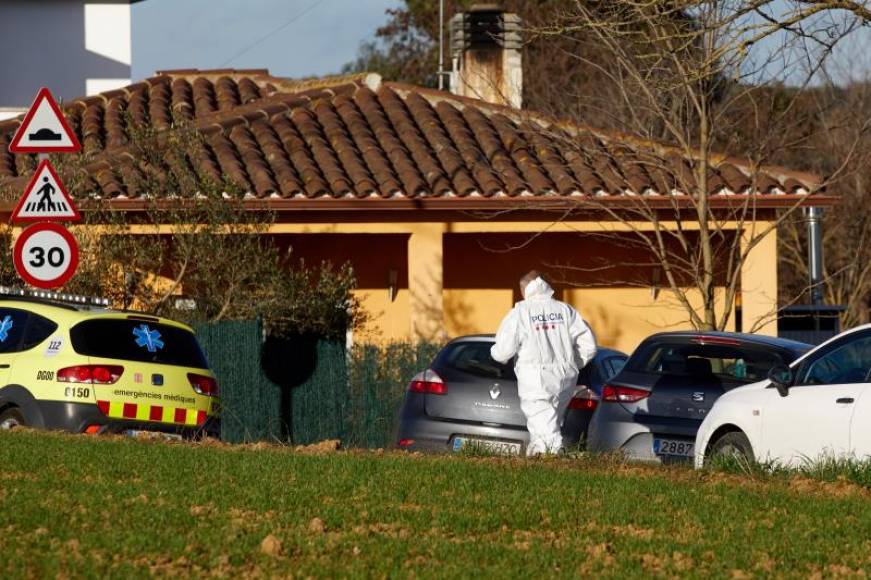 FOTOGRAFÍA. VILOBÍ D'ONYAR (GERONA) CATALUÑA, 13.12.2019. La policía catalana investiga la muerte violenta de dos niñas, de 5 y 6 años de edad, en su domicilio de Vilobí d'Onyar (Gerona). Efe