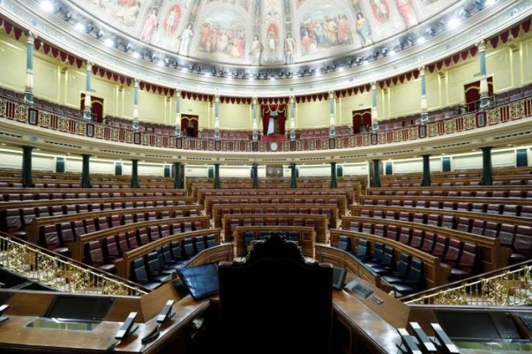 Tensión en el Congreso para evitar un Grupo Mixto de 21 diputados