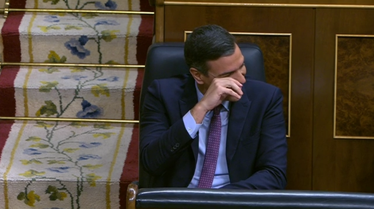 El ataque de risa de Sánchez cuando hable Inés Arrimadas