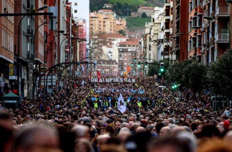 Bildu, Podemos, JxCat, ERC y CUP movilizan Bilbao a favor de los presos de ETA