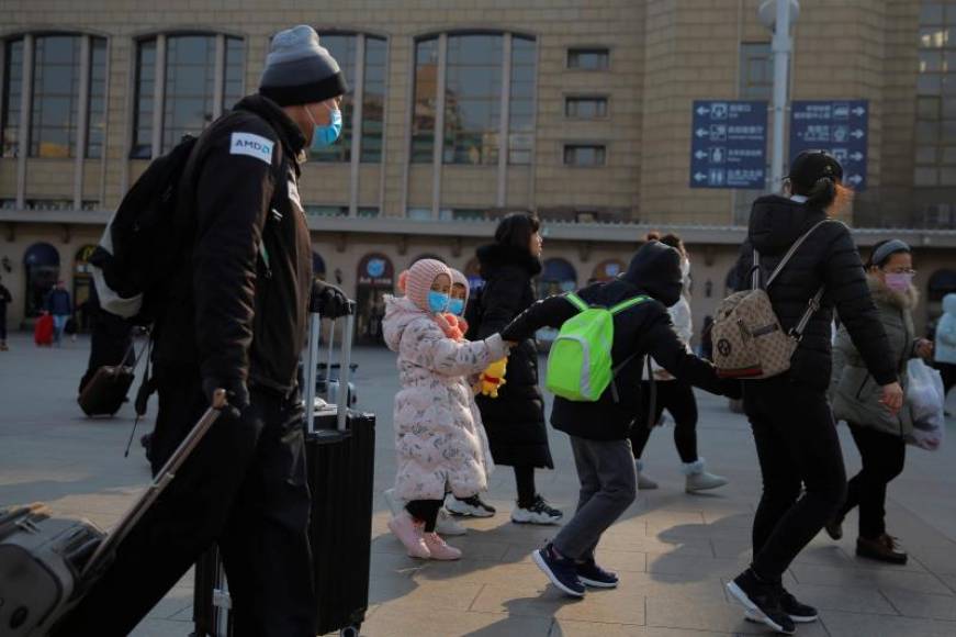 FOTOGRAFÍA. CHINA, 24.01.2020. Varias provincias chinas, incluida Hubei, de la que es capital Wuhan, declararon hoy el nivel 1, el máximo en emergencia sanitaria. Efe