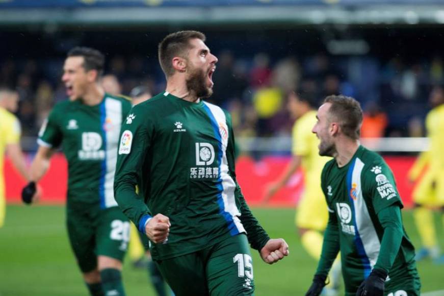 FOTOGRAFÍA. ESTADIO LA CERÁMICA (VILLAREAL), 19.01.2020. El centrocampista David López (c), del Espanyol, celebra su gol frente al Villarreal. Efe
