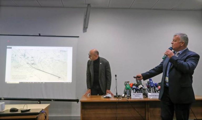 «Irán estaba obligado a cerrar el aeropuerto si iba a disparar misiles desde algún lugar»