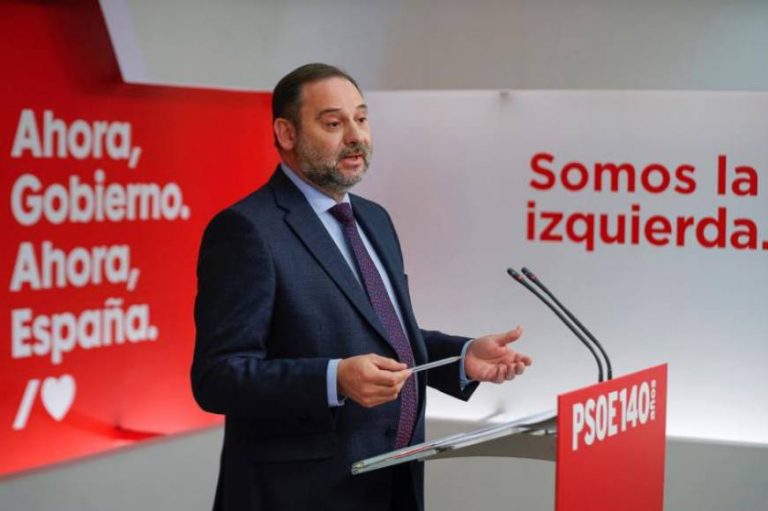 PSOE: Habrá «referéndum» pero no será de «independencia y votarán solo los catalanes»