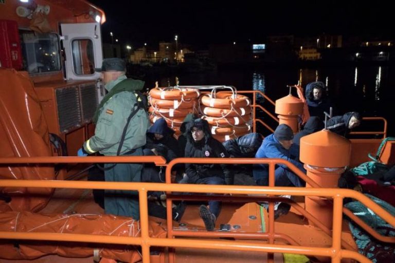 Llegan a España 34 inmigrantes de origen magrebí, entre al menos 2 (MENAS)
