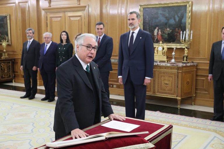 Dimite el ministro Manuel Castells (Podemos -los Comunes-)