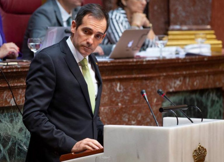 VOX evita con su «Pin Parental» el adoctrinamiento de los niños en Murcia