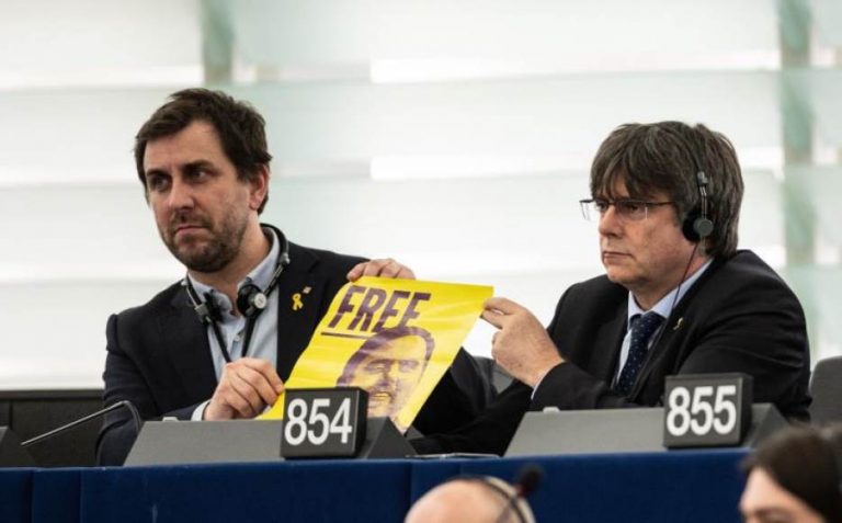 El separatismo usa a la Eurocámara para insultar España: «ultraconservadora y eurófoba»