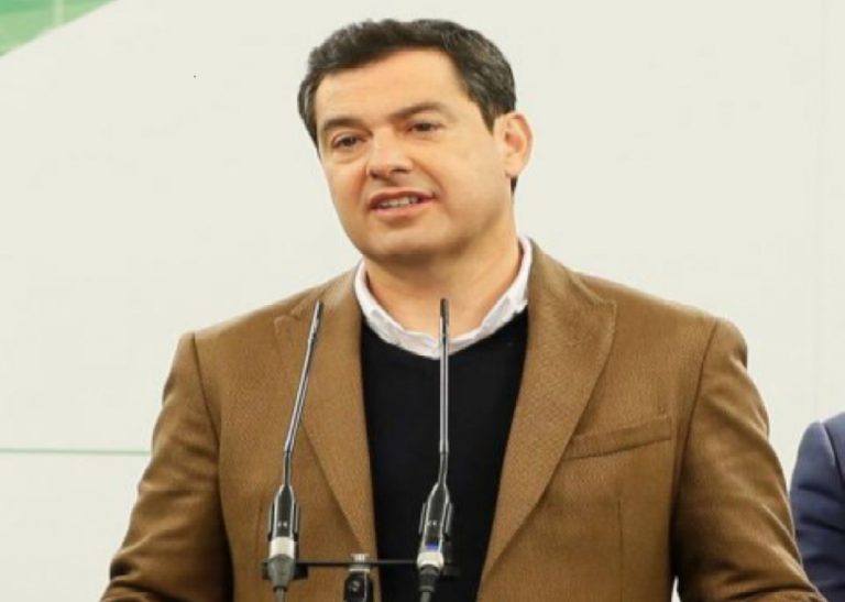 Andalucía permitirá el «derecho a decidir» de los padres con el «Pin Parental» de VOX