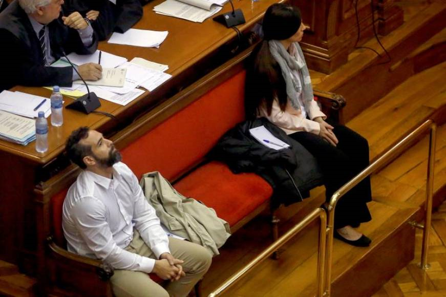 FOTOGRAFÍA. AUDIENCIA DE BARCELONA (BARCELONA) ESPAÑA, 03.02.2020. Audiencia de Barcelona a los enamorados asesinos Guardias Urbanos Rosa Peral (d) y Albert López (i). Efe
