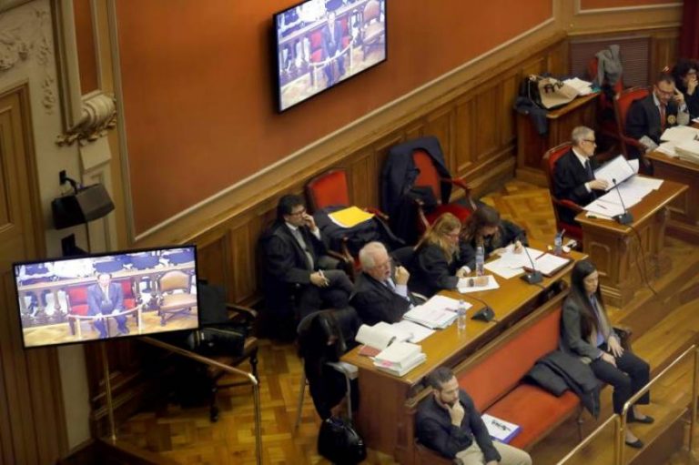 Con nuevo elemento sorpresa, el juicio a la policía y su amante que mataron a su novio