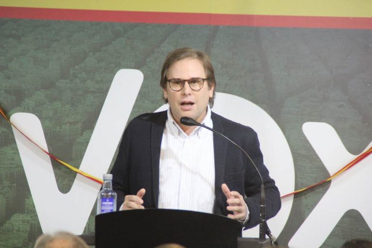 Vox inicia la recogida de avales para concurrir a las elecciones del 14F en Cataluña