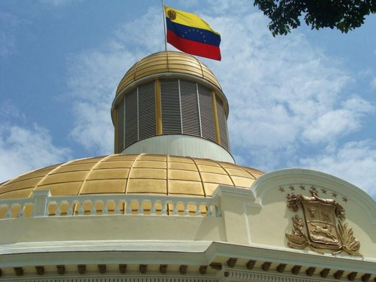 El Parlamento de Venezuela pide a España investigar la reunión entre Ábalos y chavismo