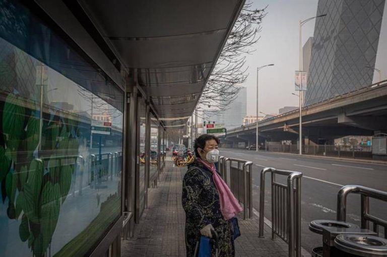 1113 muertos y 44653 infectados de coronavirus, causante de neumonía de Wuhan (China)