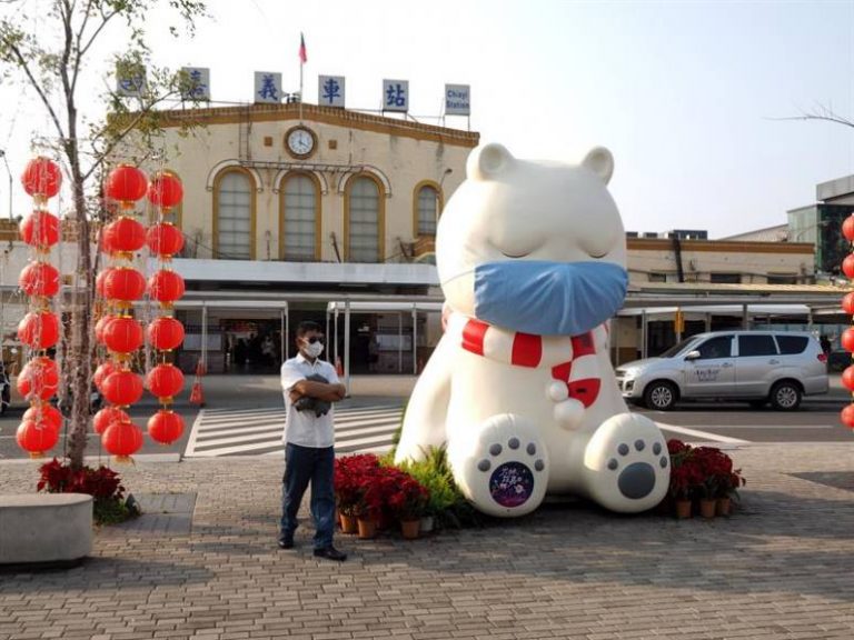 Siguen cayendo los nuevos casos de coronavirus en China y suben las muertes
