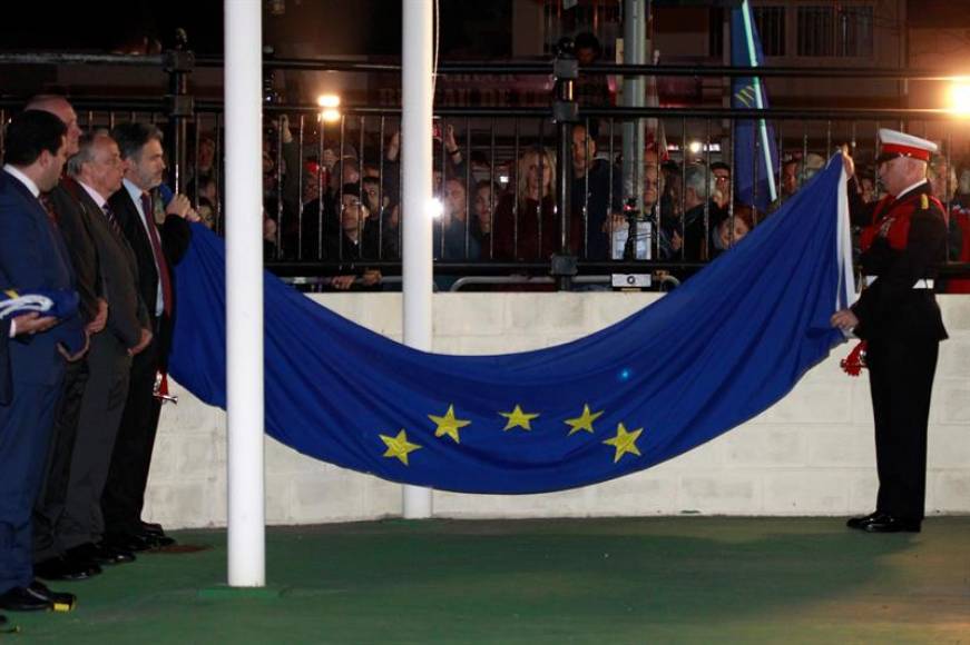 FOTOGRAFÍA. GIBRALTAR (REINO UNIDO), 01.02.2020. La bandera europea ha sido arriada del mástil para ser sustituida por la de la Commonwealth. Efe